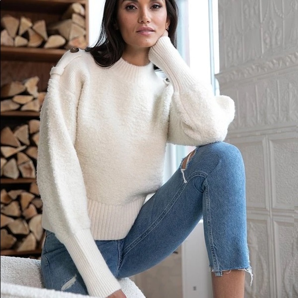 DH New York Boucle Sweater